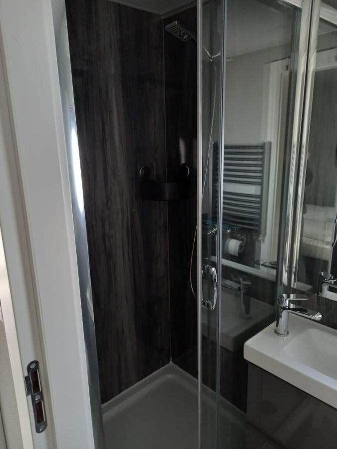 Hausboot Lucky Apartment ฮาเทม ภายนอก รูปภาพ