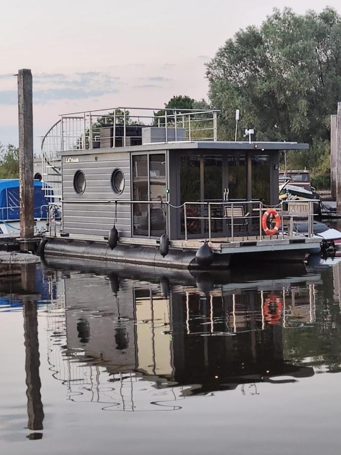 Hausboot Lucky Apartment ฮาเทม ภายนอก รูปภาพ